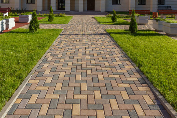 Best Professional Driveway Pavers  in Eulyptus Hills, CA